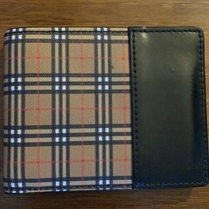 Burberry men’s bifold wallet